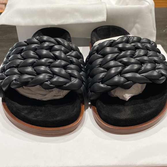 Chloé Kacey Braided Leather Slide Sandal - Picture 10 of 10